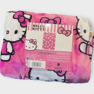 Hello Kitty “Poses and Hearts”' 50x70" Pink Silk Touch Plush Throw Blanket (a)